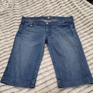 Medium wash 7 for all mankind Dojo bermudas